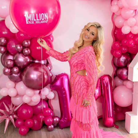 Pink Wavy Backdrop 7ft